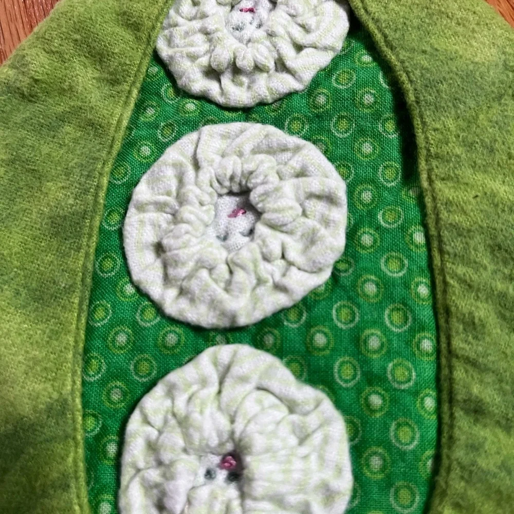 N/A adorable green